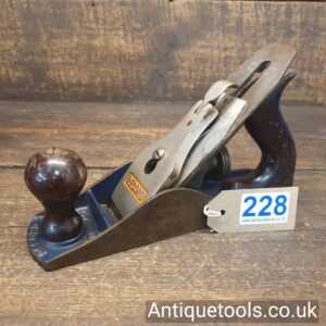Lot 228 Vintage Record Tools No: 04C corrugated soled smoothing plane