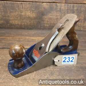 Lot 232 Vintage Woden No: W4 ½ Wide bodied smoothing plane