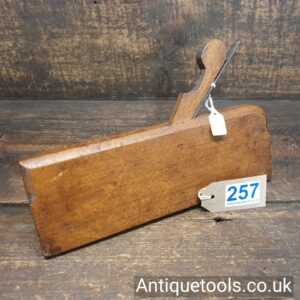 Lot: 257 Very Rare Complex Moulding Plane H.FreemaͶ 