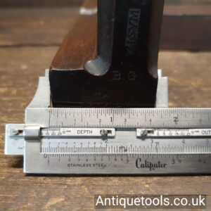 Lot 146 Antique 18th century I. Sym (1753-1802) Scotia beechwood moulding plane